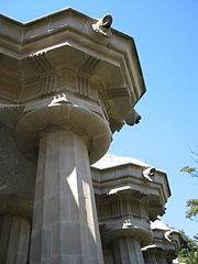 Columns of the hypostyle room and a wiew of the terrace Columnas de la sala hipóstila y vista de la terraza