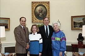 President George H. W. Bush and First Lady Barbara Bush meet with Nolan Ryan and his wife, Ruth, in the Oval Office.jpg