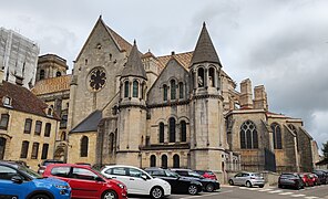 Langres - cathédrale Saint-Mammès - 01.jpg