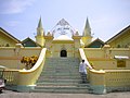 Thumbnail for File:Masjid sultan riau penyengat.jpg