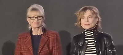 Maureen Kearney et Isabelle Huppert mars 2023 Paris.jpg