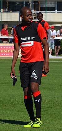 Thumbnail for File:Stade rennais vs USM Alger, July 16th 2016 - Gelson Fernandes 1.jpg