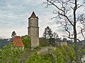 Prallkeil am runden Bergfried der Burg Klingenberg, Böhmen/Tschechien