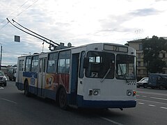 Saint Petersburg trolleybus 3772 2005-07 1122492804 Academician Likhachev Square ZiU-9.jpg