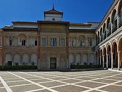 Fachada del Palacio de Pedro I, Real Alcázar de Sevilla.jpg