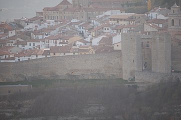 Muralles i Portal de Sant Miquel