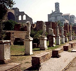 Statues at the House of the Vestal Virgins