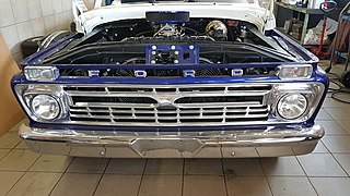 Ford F100 Twin-I-Beam Pickup-Motor-012ASD.jpg