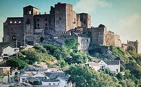 Castillo-Palacio de los Marqueses del Moscoso y Condes de Castellar en Castellar de la Frontera. Siglo XIV a XIX.jpg