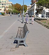 Plac marka ancjusza ławka.jpg