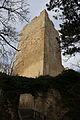 dreieckiger Bergfried von Burg Rauheneck, Niederösterreich