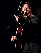 Lewis Capaldi 01 05 2018 -4 (38645896945).jpg