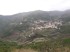 Loriga - vista panorâmica.jpg