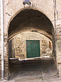 Saint-Gervais-sur-Mare - Porche de l'église.