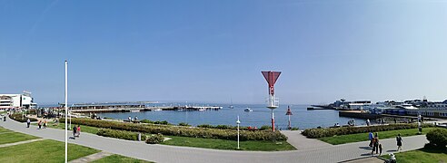 Helgoland Am Südstrand und Binnenreede.jpg