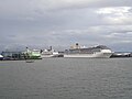 English: Cruise boats in West Harbour Suomi: Risteilyaluksia Länsisatamassa