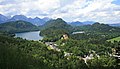 View to Tannheim Mountains. Die bewaldeten niedrigeren Berge am Alpsee (Kitzberg, Schwarzenberg) werden manchmal dem benachbarten Ammergebirge zugerechnet.