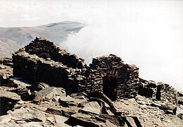 MulhacenHutOnSummit.jpg