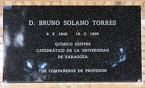 Lápida nicho Bruno Solano Torres.jpg