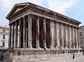 Maison Carrée, vue de côté