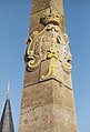 post mile pillar: emblem and distances (Postmeilensäule: Wappen und Entfernungsangaben)