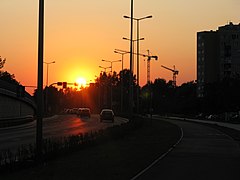 Wroclaw ul.lotnicza zachód słońca -widać dzwigi budujace stadion - panoramio.jpg