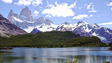 Fitz Roy and lake Capri - Parque Nacional Los Glaciares - 2015