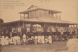 Funeral of Rudolf Duala Manga Bell perspektivisch entzerrt und zugeschnitten.jpg