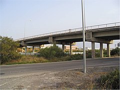 Puente actual sobre la carretera N-443. - panoramio.jpg