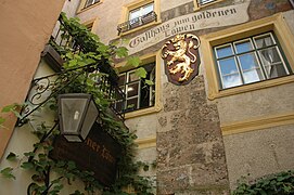 Gasthaus Zum Goldenen Löwen, Hall in Tirol A.jpg