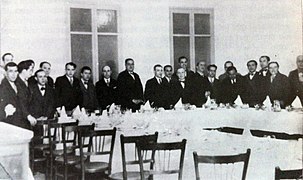 Sopar d'homenatge a Iu Pascual a l'Hotel del Parc d'Olot, amb motiu de la concessió del Premi "Madona Bruna" del concurs "Montserrat vist pels artistes catalans". (Foto arxiu Dou).jpg