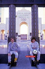 Thumbnail for File:Bochini maradona coliseum.jpg