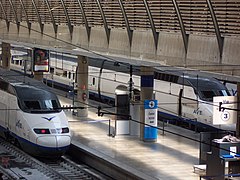 Español: AVE en la estación de Santa Justa Français : AVE à la gare de Santa Justa English: AVE in Santa Justa Railstation