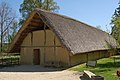 Rekonstruiertes Haus aus der Jungsteinzeit im Urgeschichtemuseum Asparn