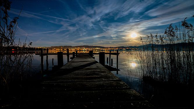 Pfäffikersee by Night Photograph: Lriese 1