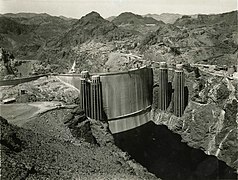 Hoover Dam 1935.jpg