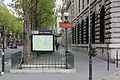 Map and directory displays in Paris