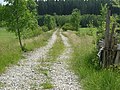 osmwiki:File:Schotterweg,früher Bahndamm der Strecke Ottobeuren Ungerhausen - panoramio.jpg