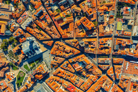 Vista superior de las casas antiguas del casco antiguo de valladolid y tejados rojos de españa de la ciudad antigua Foto de archivo