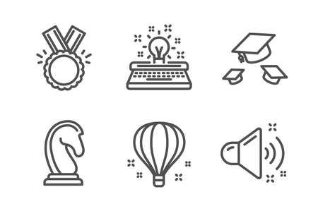 Conjunto simple de iconos de estrategia de globo de aire, honor y marketing. Lanzar sombreros, máquina de escribir y señales de sonido fuerte. Sky travelling, Medalla. Conjunto de educación. Icono de globo de aire de línea. Trazo editable. Vector Ilustraciones vectoriales