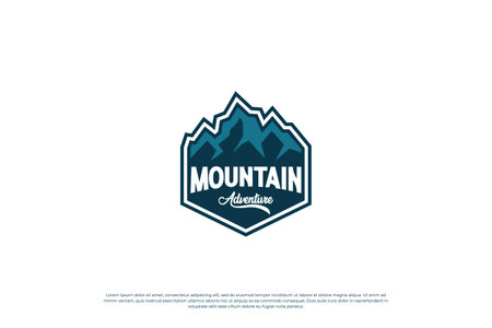 Diseño de logotipo de insignia de exploración de montaña emblema de viaje de montaña diseño de expedición de montaña