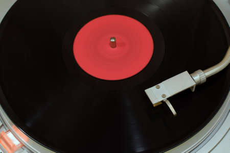 Giradiscos de frente movimiento borroso de disco de vinilo Foto de archivo