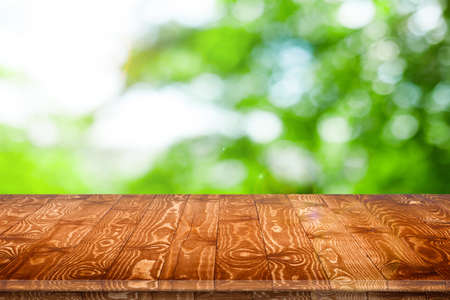 Estilo vintage de mesa de madera rústica en perspectiva