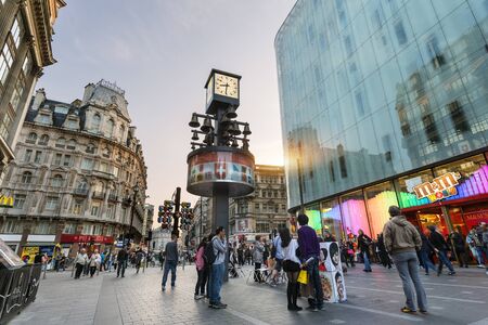 Londres, Leicester Square - 132760842