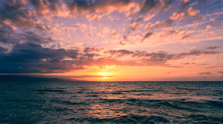 Fantástica puesta de sol sobre el mar mediterráneo chipre 2 Foto de archivo