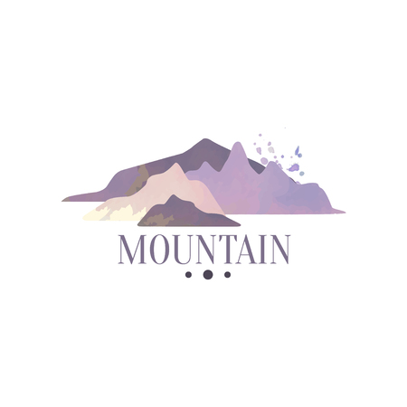 Molde do logotipo da montanha, turismo, caminhada e emblema exterior das aventuras, ilustração retro do vetor do crachá da região selvagem em um fundo branco.