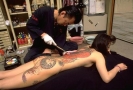 日本的纹身文化：女性纹身制作过程