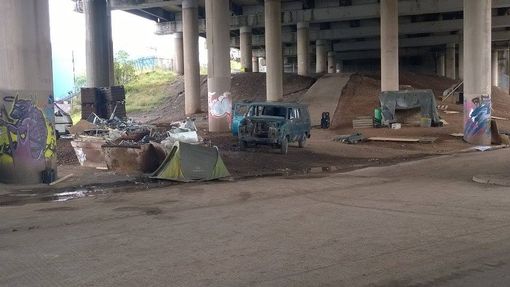 Spielberg set underneath the M6 