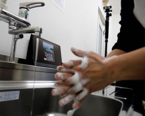 Japan&#039;s Fujitsu brings hand washing AI to Covid-19 fight