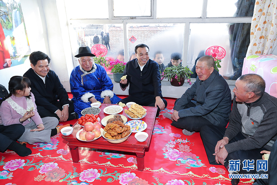 李克强：着力推进改革发展 努力破解民生难题 使各族人民群众的日子越过越好